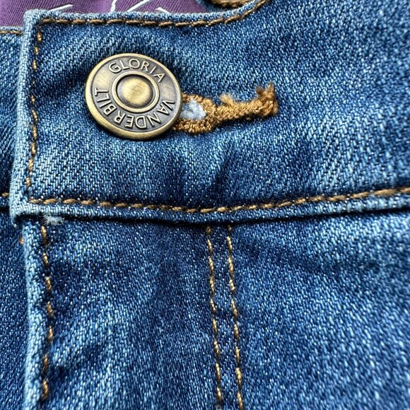 Gloria Vanderbilt 'Amanada' Jeans - Picture 5 of 10